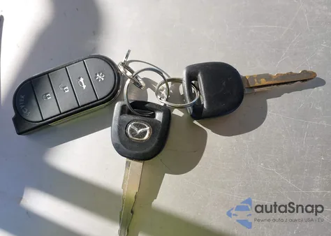 2004 Mazda Mazda3 S из США, поврежденный, VIN JM1BK143041152552